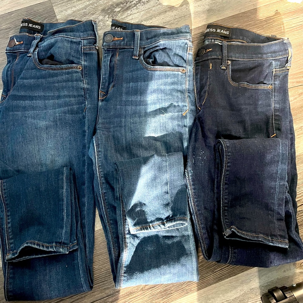 3 pairs of Express leggings jeans! Size 6 vguc just some Frey on one in crotch!
